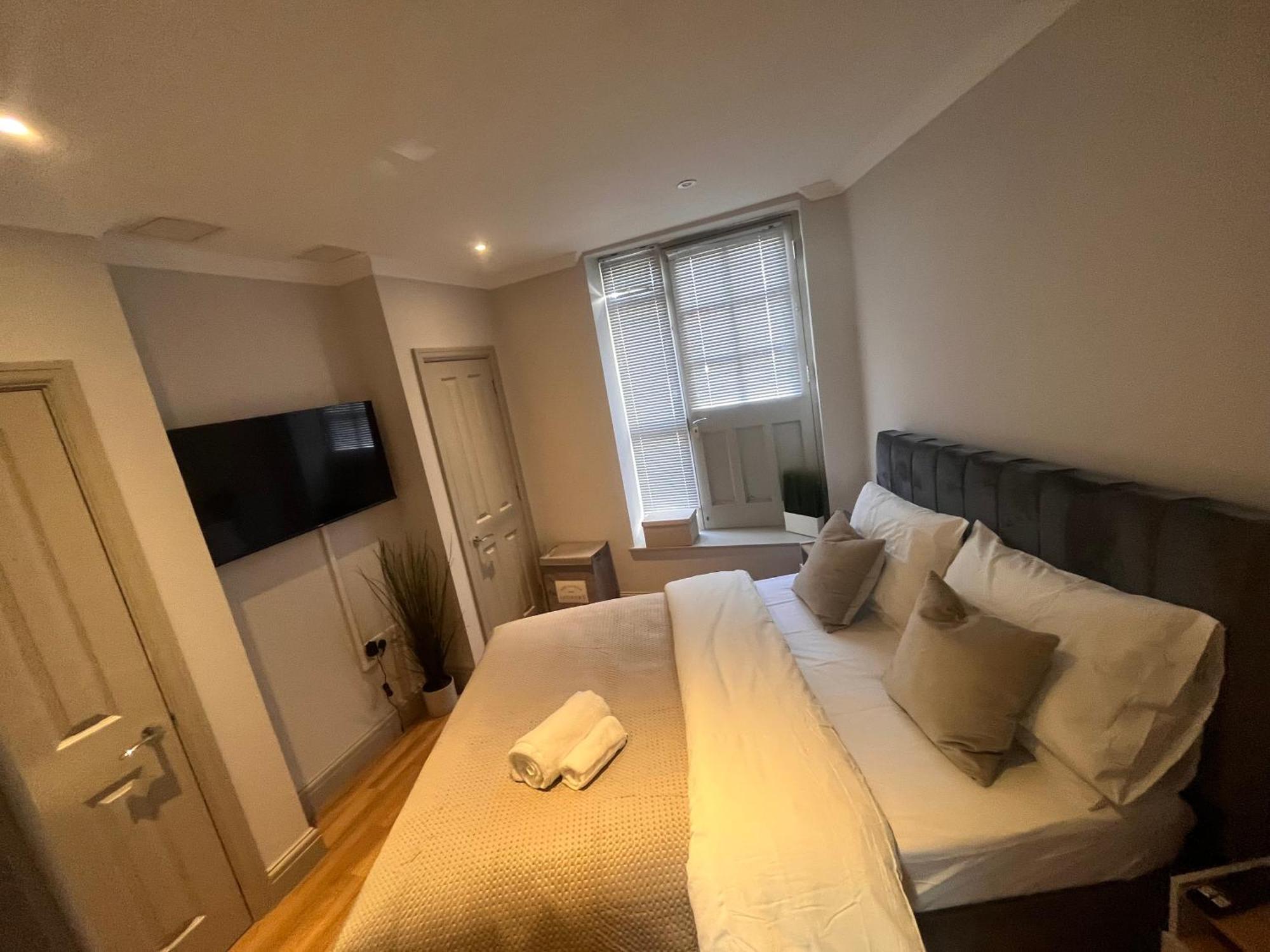 Central Private 1 Bed Flat Редінг Екстер'єр фото